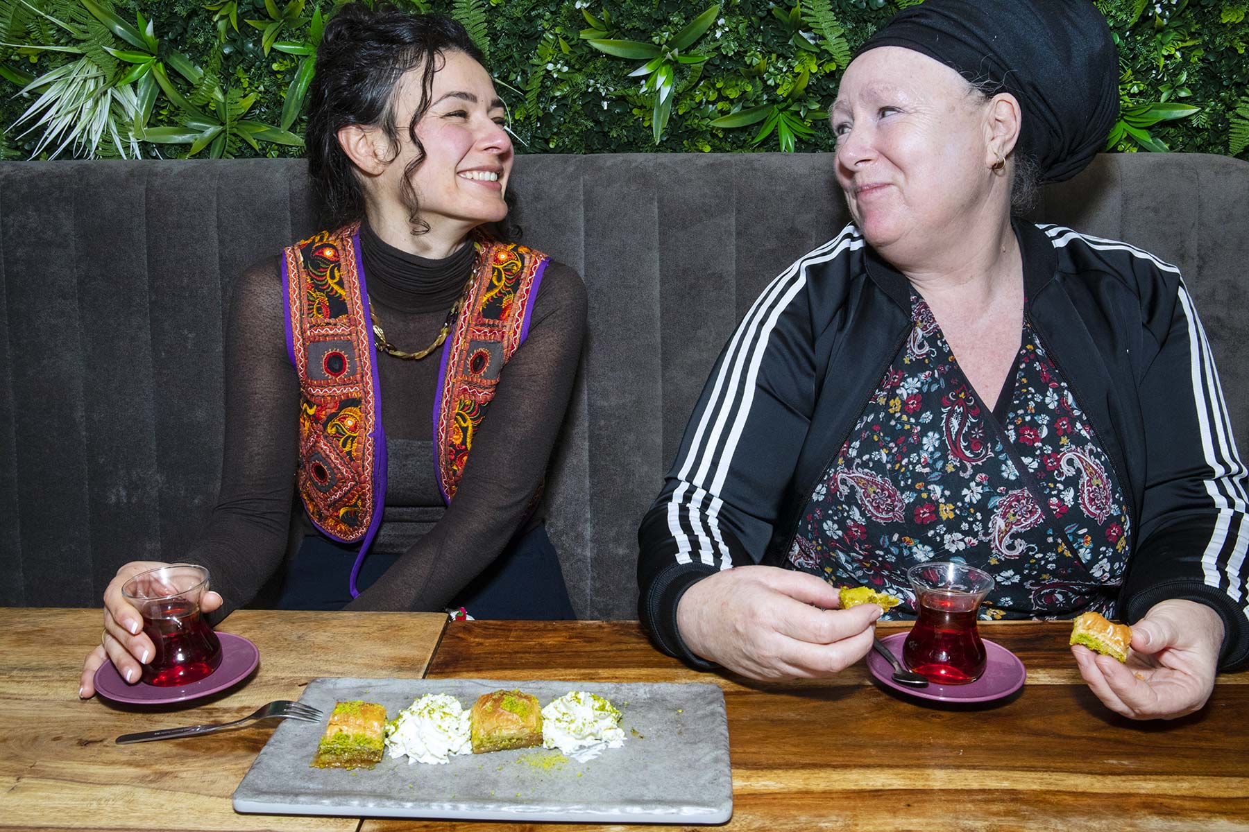 Busra en Sarah - Amsterdamse Maatjes